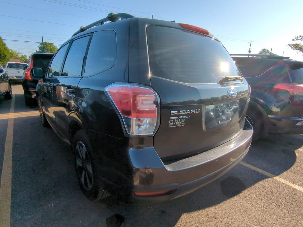 Used 2018 Subaru Forester 2.5i w/ Alloy Wheel Package AWD/4WD image 4