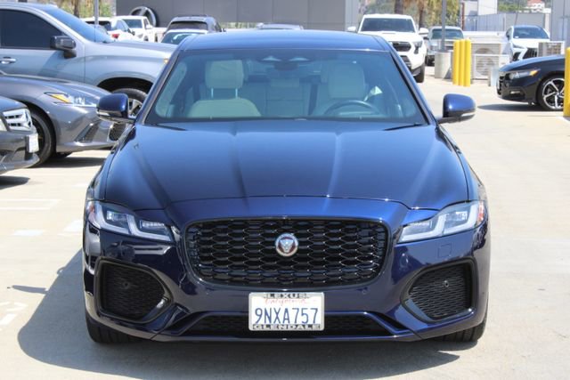 Used 2022 Jaguar XF SE image 2