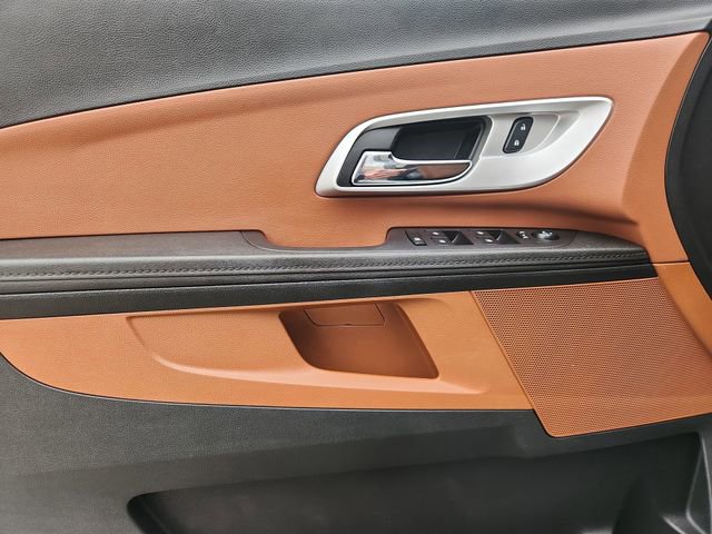 Used 2017 Chevrolet Equinox Premier w/ Enhanced Convenience Package AWD/4WD image 19