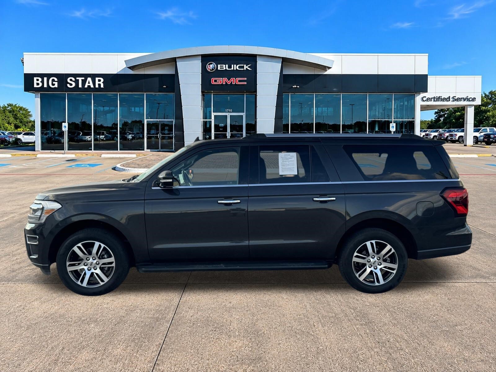Used 2024 Ford Expedition Max Limited RWD image 3