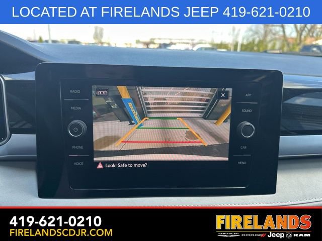 Used 2025 Volkswagen Taos SE image 26