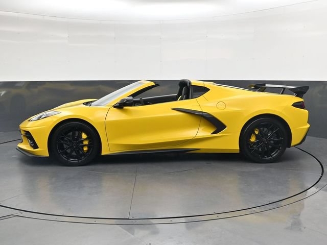 Used 2025 Chevrolet Corvette Stingray Premium Cpe w/ Z51 Performance Package RWD image 9