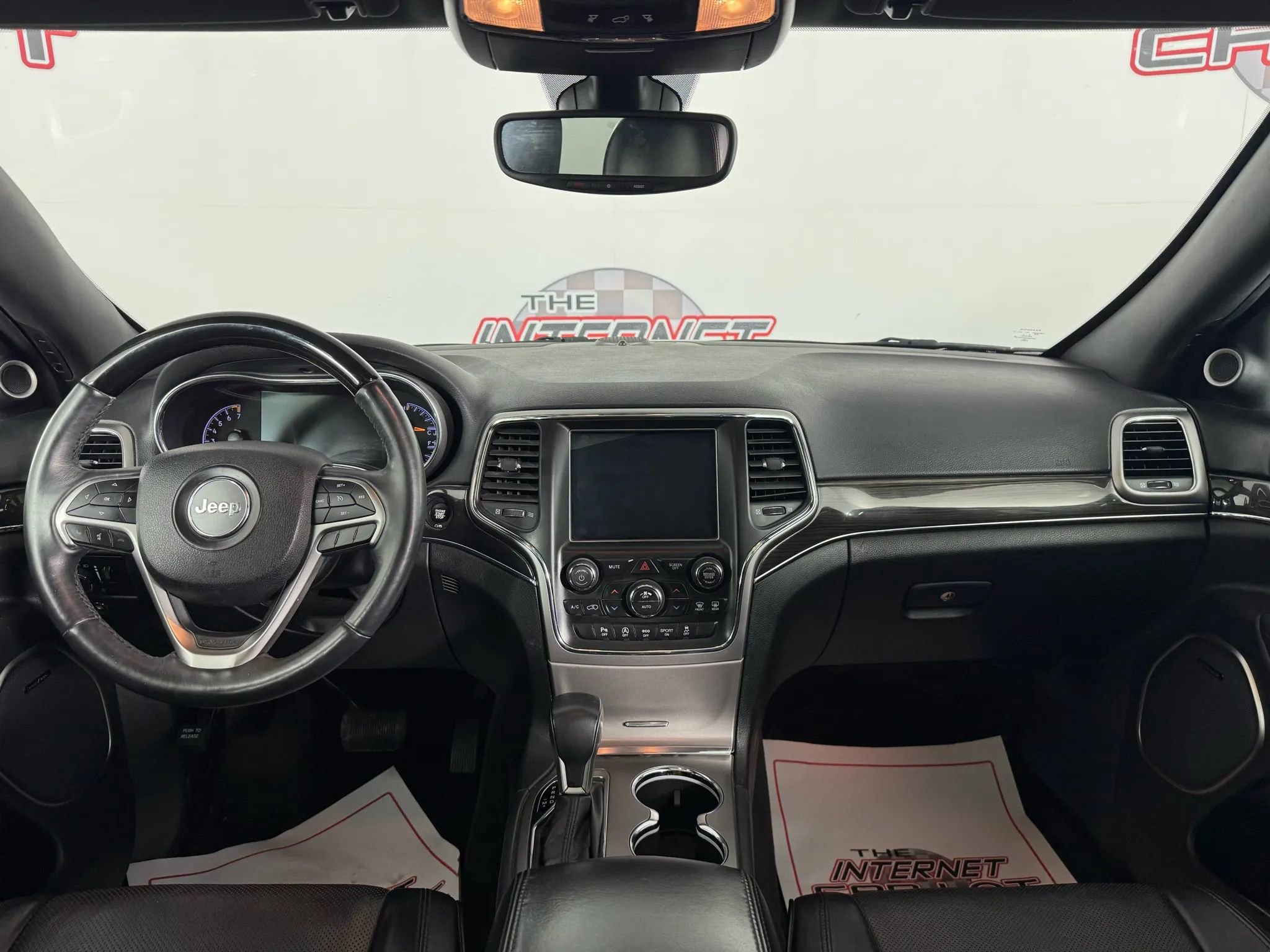 Used 2018 Jeep Grand Cherokee Overland image 11