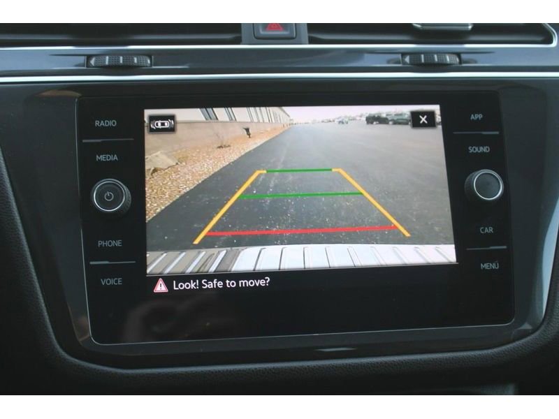 Used 2023 Volkswagen Tiguan SE FWD image 23