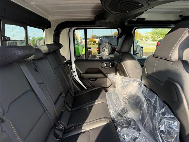 New 2025 Jeep Gladiator Sport image 10