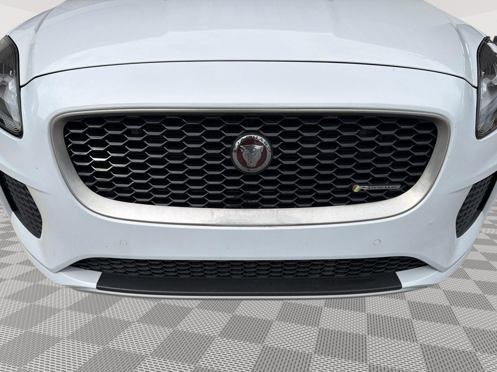 Used 2018 Jaguar E-PACE R-Dynamic SE AWD/4WD image 6