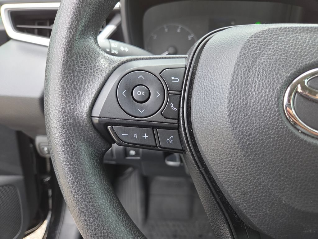 Used 2023 Toyota Corolla LE FWD image 32