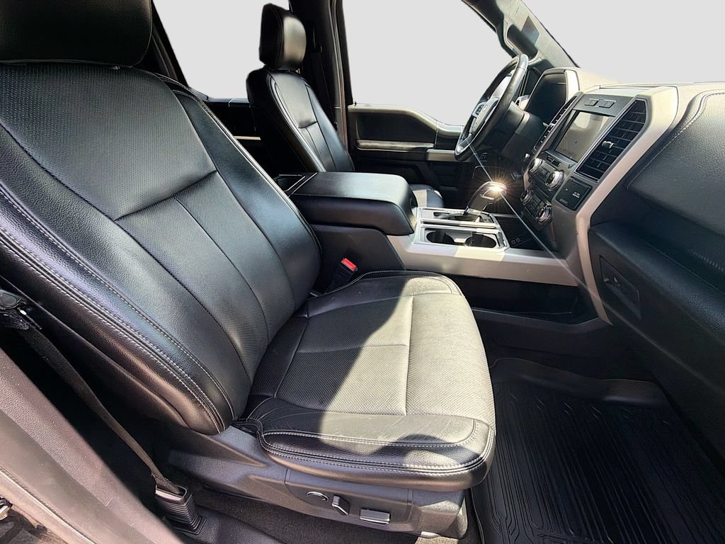 Used 2018 Ford F150 Lariat w/ Equipment Group 502A Luxury AWD/4WD image 32
