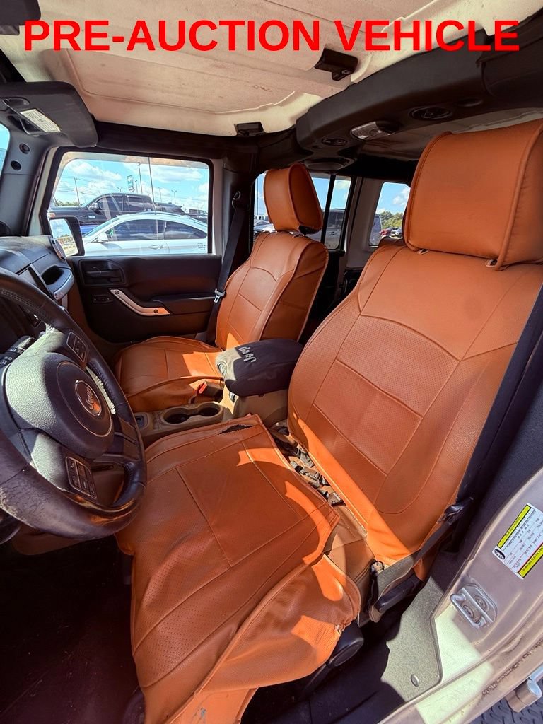 Used 2011 Jeep Wrangler Unlimited Sahara w/ Connectivity Group AWD/4WD image 7