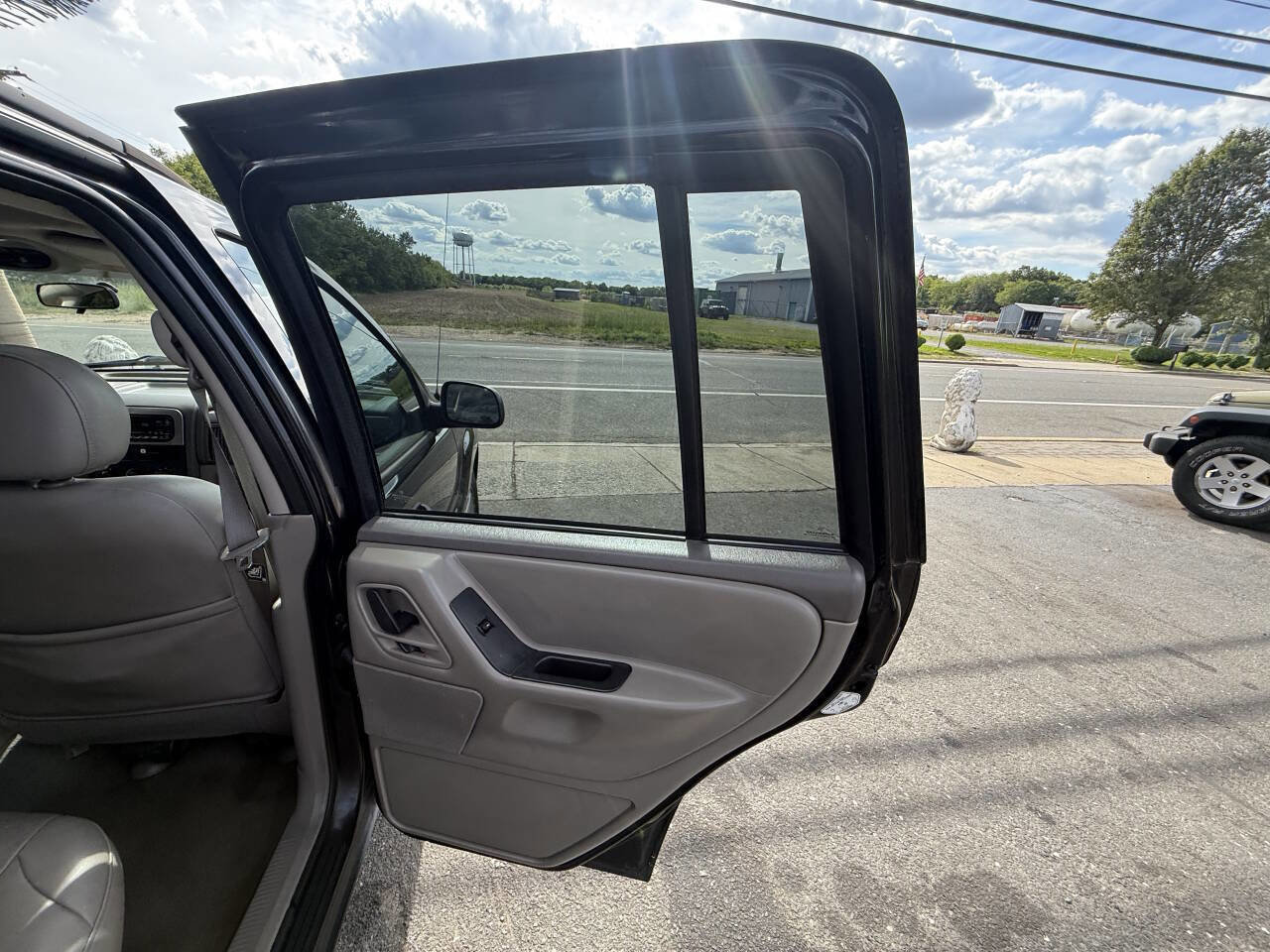 Used 2004 Jeep Grand Cherokee Laredo w/ Convenience Group image 14