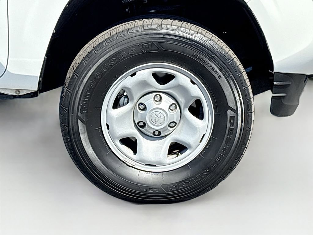 Used 2023 Toyota Tacoma SR AWD/4WD image 31