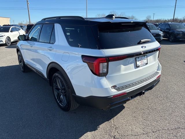 New 2026 Ford Explorer ST-Line w/ ST-Line Street Pack image 3