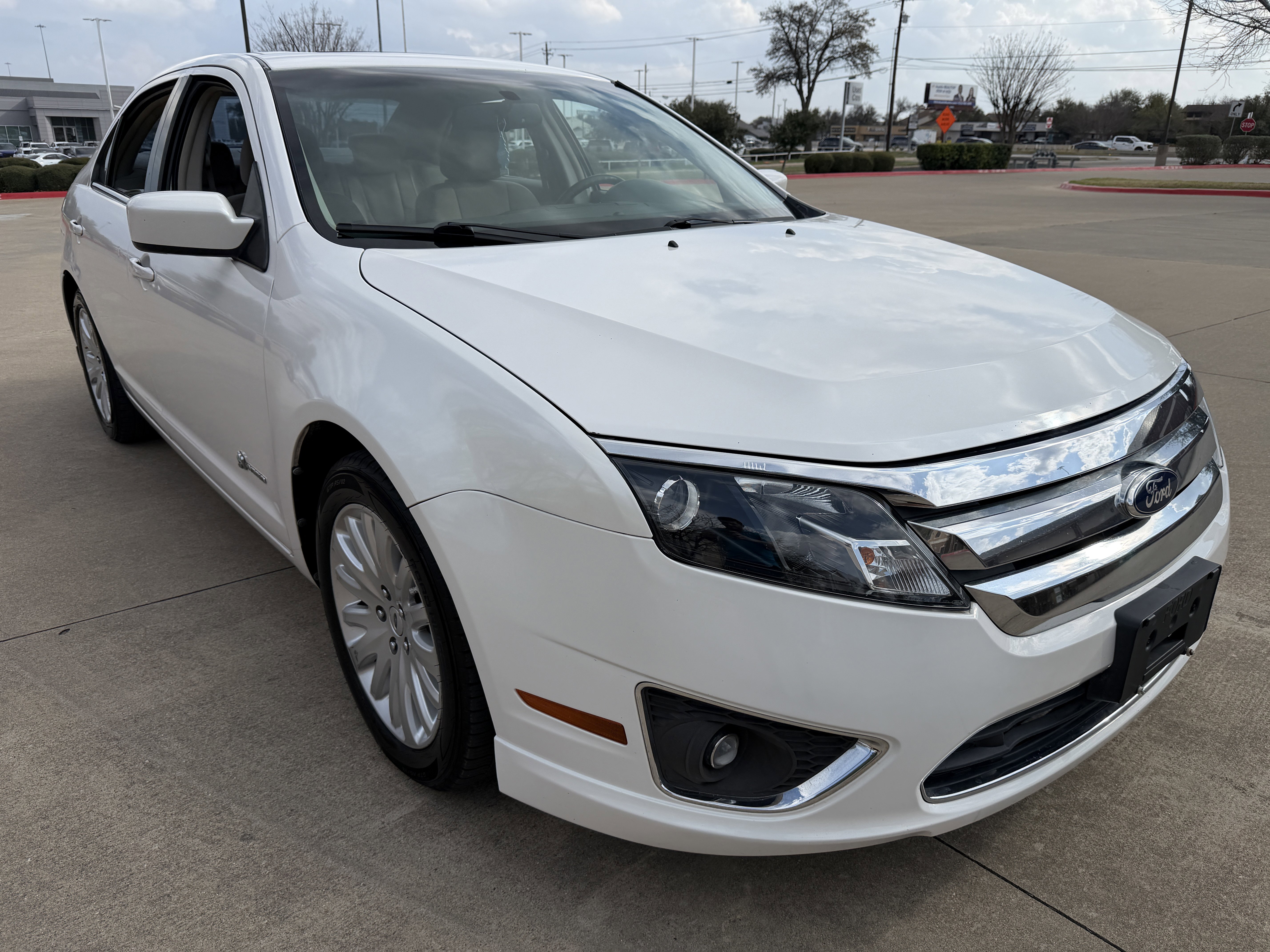 Used 2010 Ford Fusion Hybrid image 1