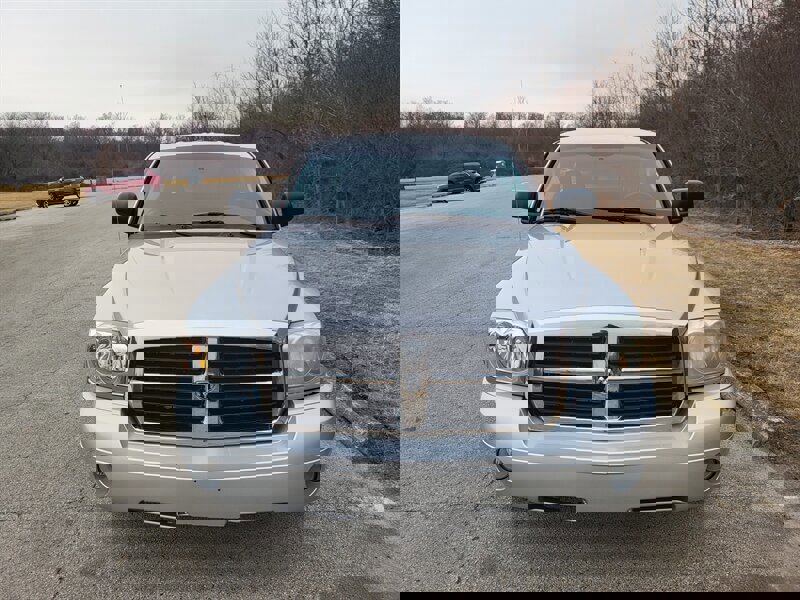 Used 2007 Dodge Dakota SLT w/ Trailer Tow Group image 4