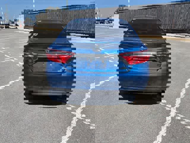 Used 2016 Toyota Camry SE image 4