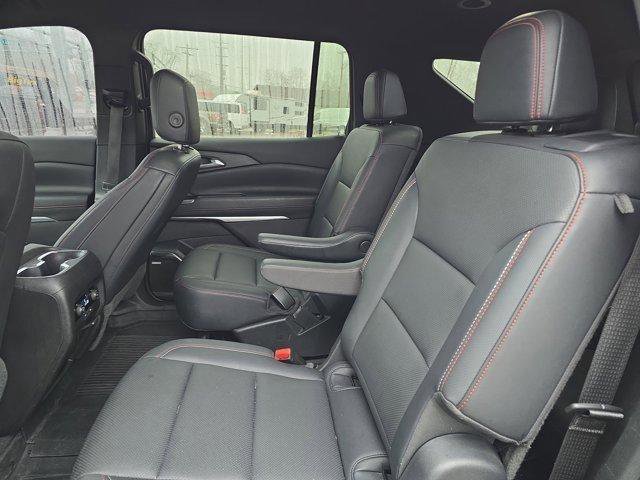 Used 2024 Chevrolet Traverse Z71 w/ Enhanced Driving Package AWD/4WD image 12