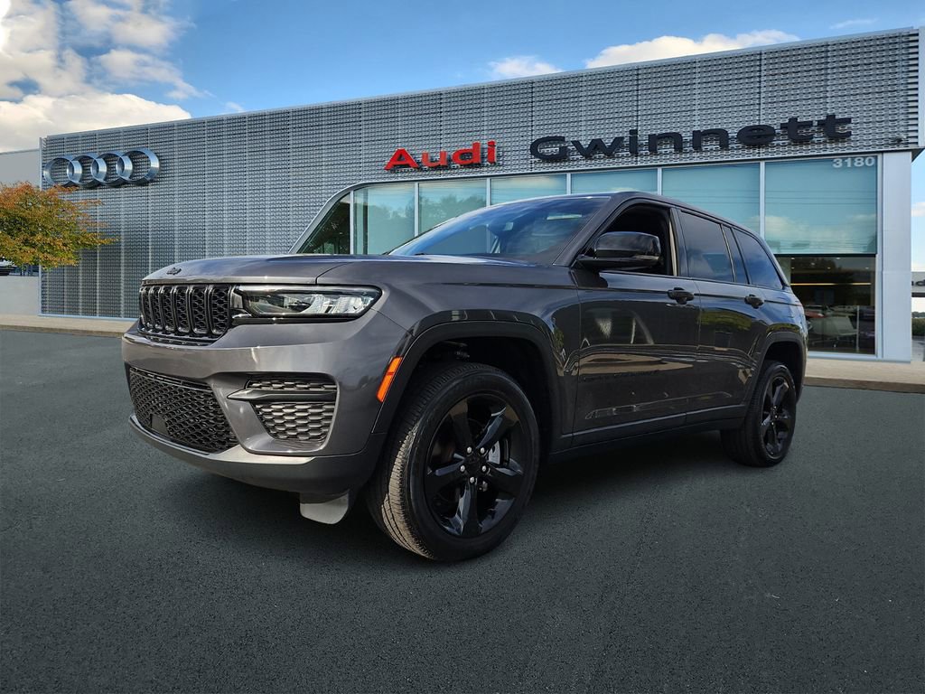 Used 2022 Jeep Grand Cherokee Altitude