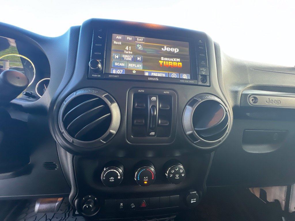 Used 2015 Jeep Wrangler Unlimited Sport w/ Quick Order Package 24S AWD/4WD image 43