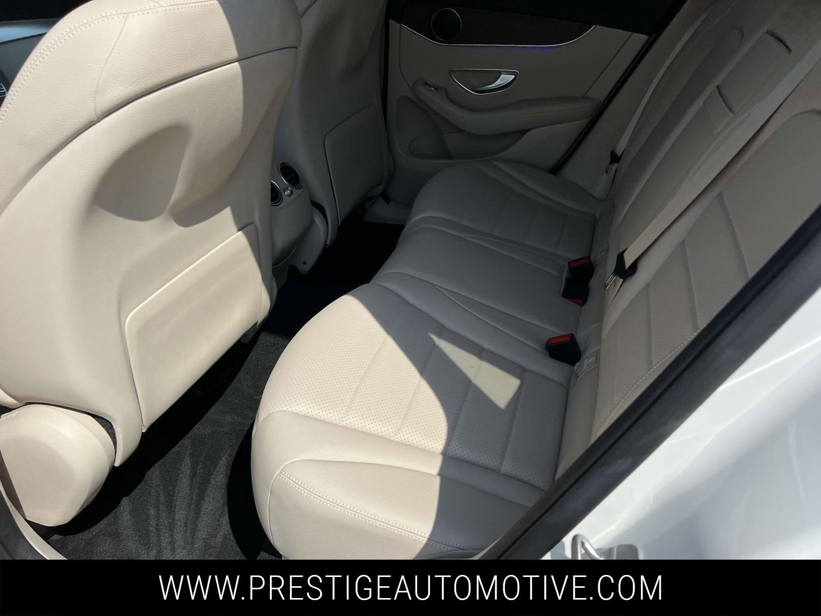 Used 2022 Mercedes-Benz GLC 300 GLC 300 w/ Premium Package Lite image 14