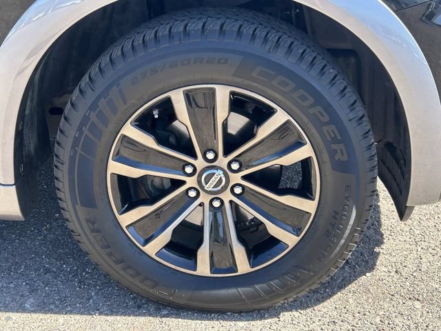 Used 2017 Nissan Armada Platinum w/ Interior Lighting Package RWD image 10