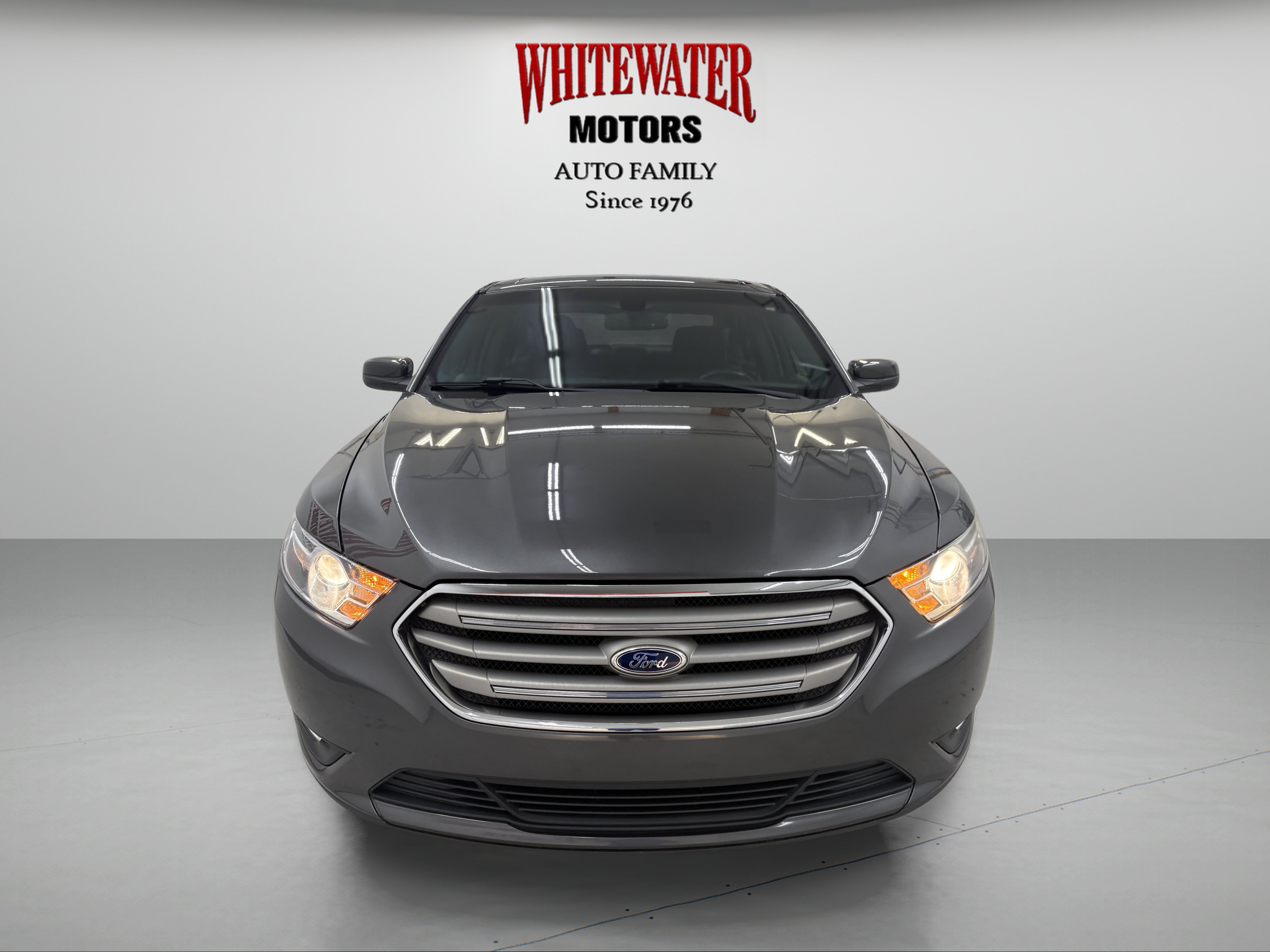 Used 2015 Ford Taurus SEL FWD image 7