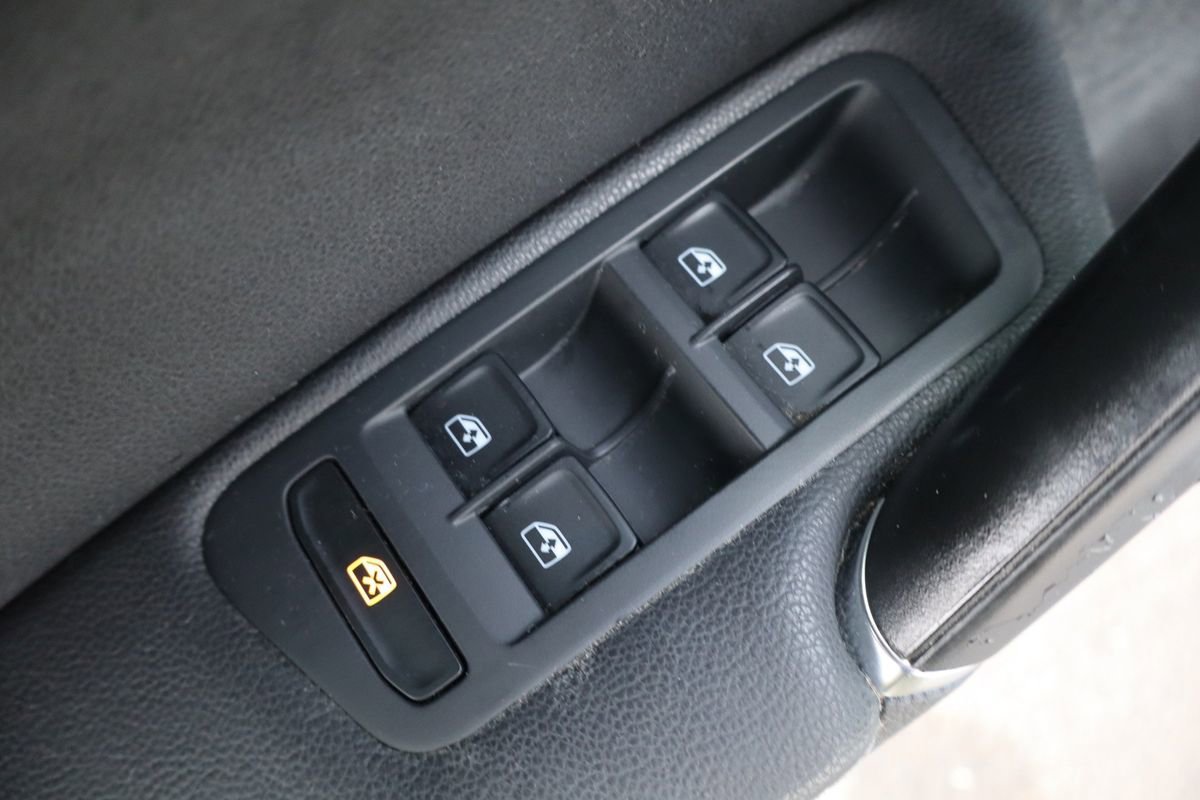 Used 2018 Volkswagen Golf Alltrack S image 28