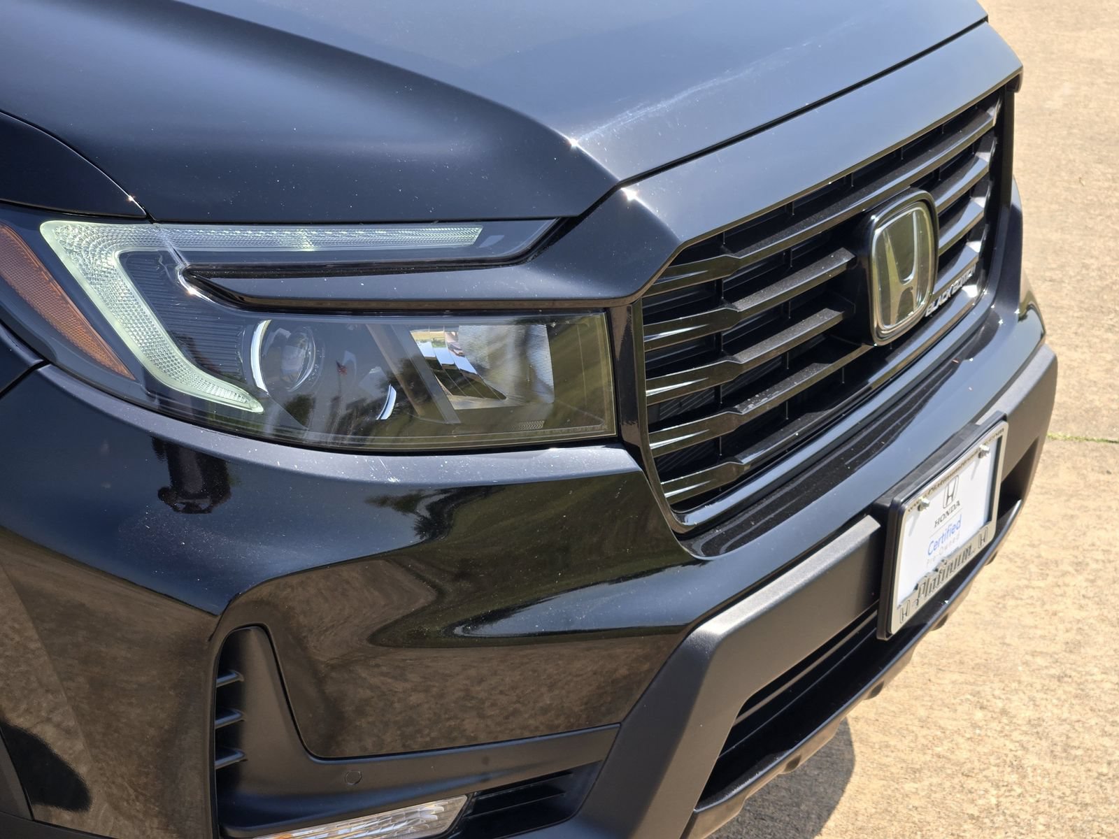 Used 2024 Honda Passport Black Edition image 12