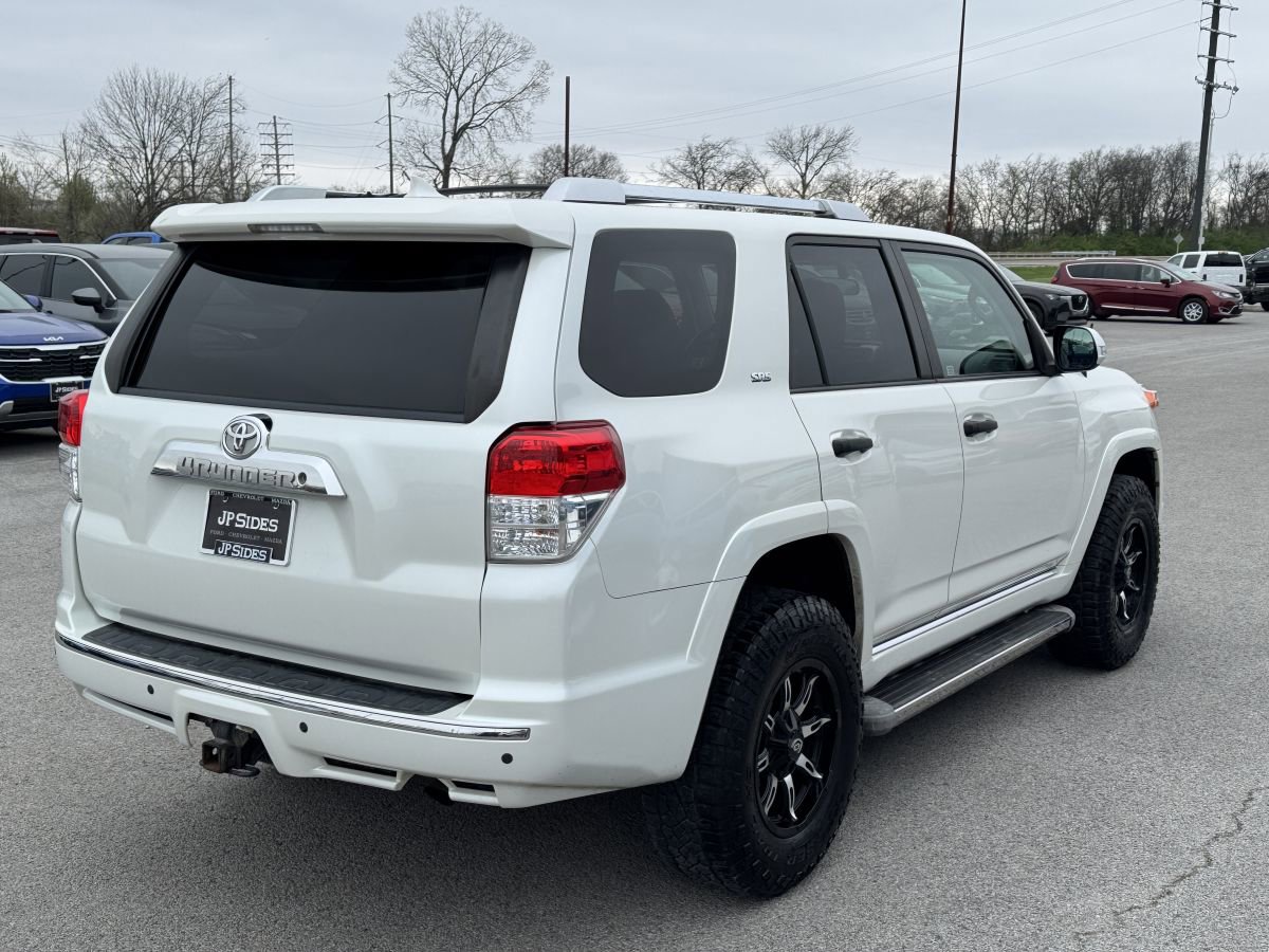 Used 2011 Toyota 4Runner SR5 w/ Convenience Pkg image 6
