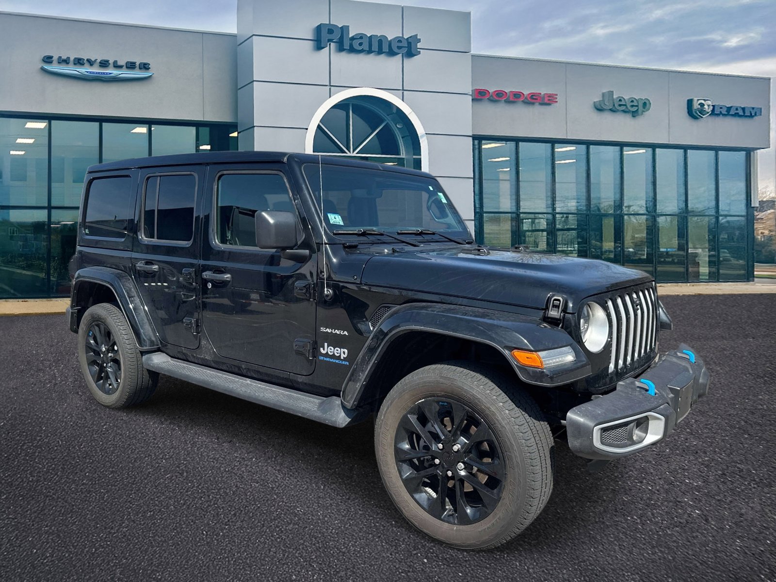 Used 2023 Jeep Wrangler Unlimited Sahara w/ Cold Weather Group