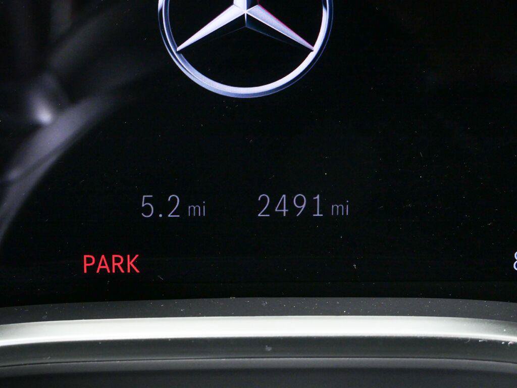 Used 2025 Mercedes-Benz SL 63 AMG 4MATIC image 12