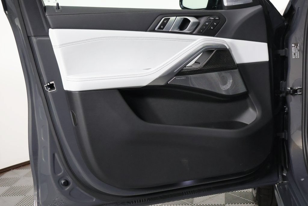 New 2027 BMW X6 M60i AWD/4WD image 7