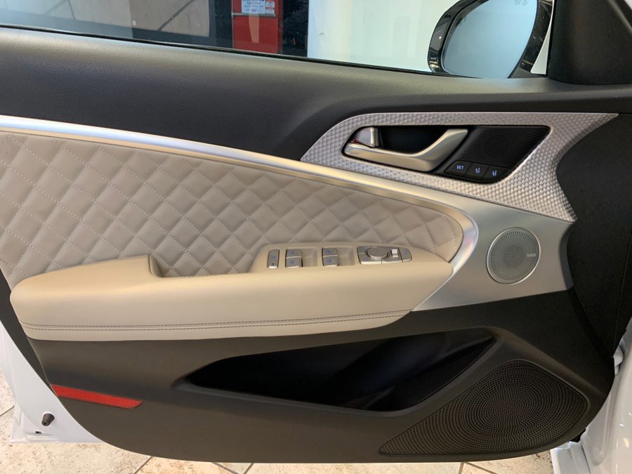 Used 2023 Genesis G70 3.3T w/ Sport Prestige Package image 14