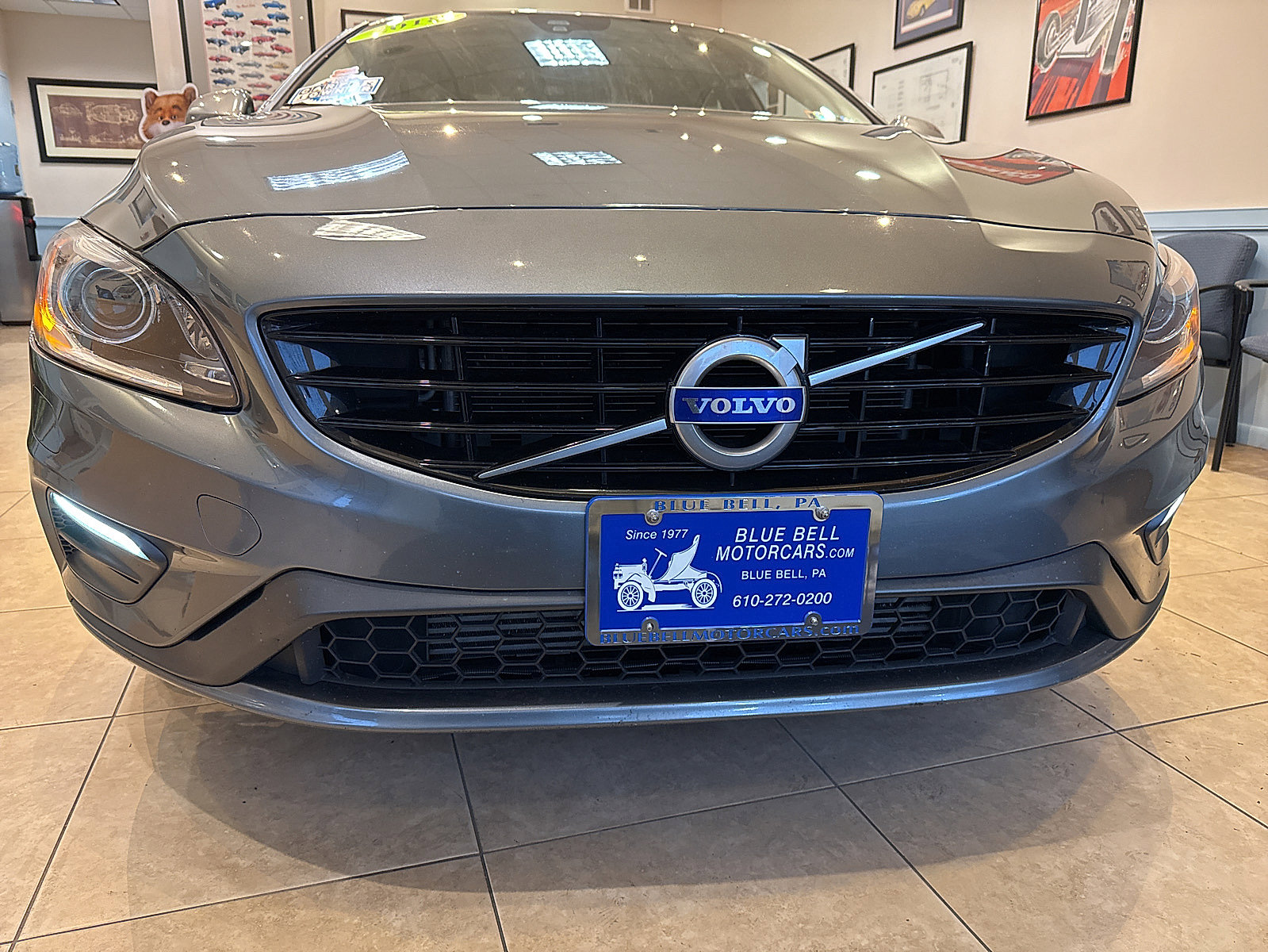 Used 2018 Volvo S60 T5 Dynamic w/ Vision Package image 9