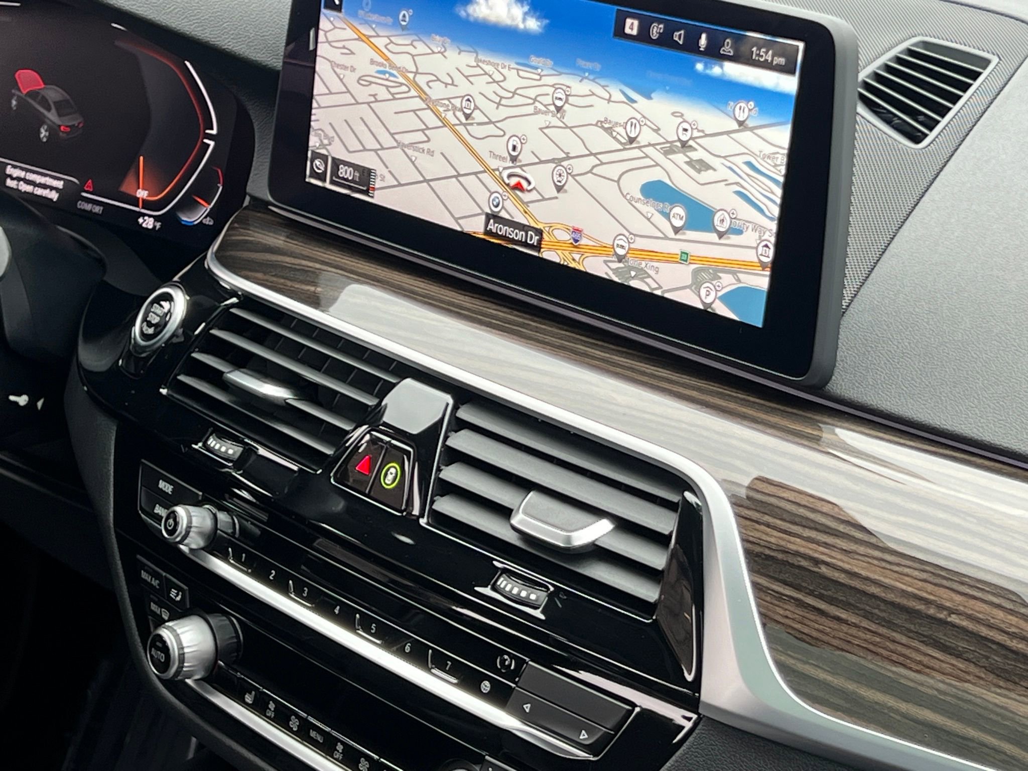 Used 2021 BMW 540i xDrive image 38