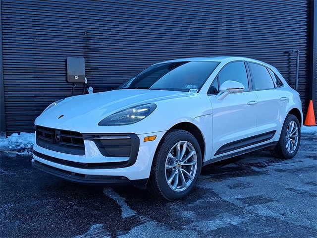 New 2025 Porsche Macan