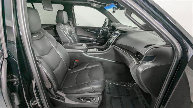 Used 2017 Cadillac Escalade ESV Platinum AWD/4WD image 20