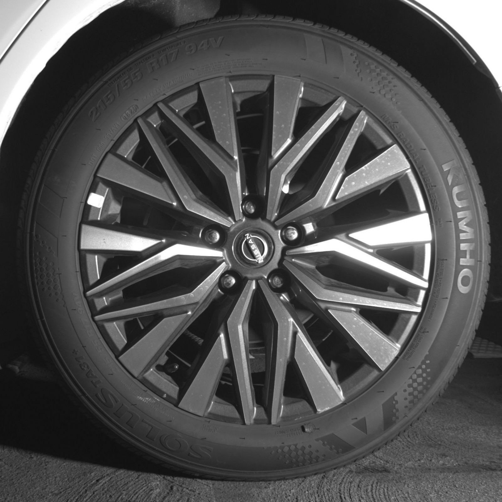Used 2025 Nissan Altima 2.5 SV FWD image 11