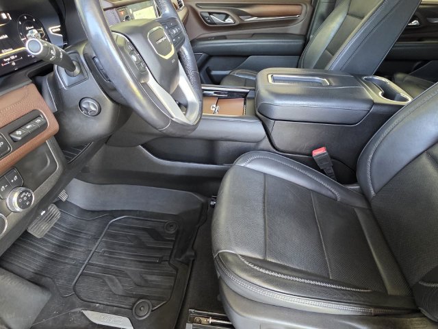 Used 2022 GMC Yukon XL Denali RWD image 6
