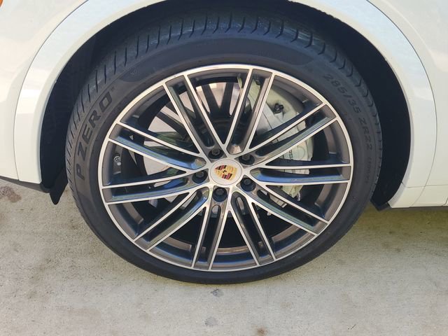 Used 2021 Porsche Cayenne Turbo image 11