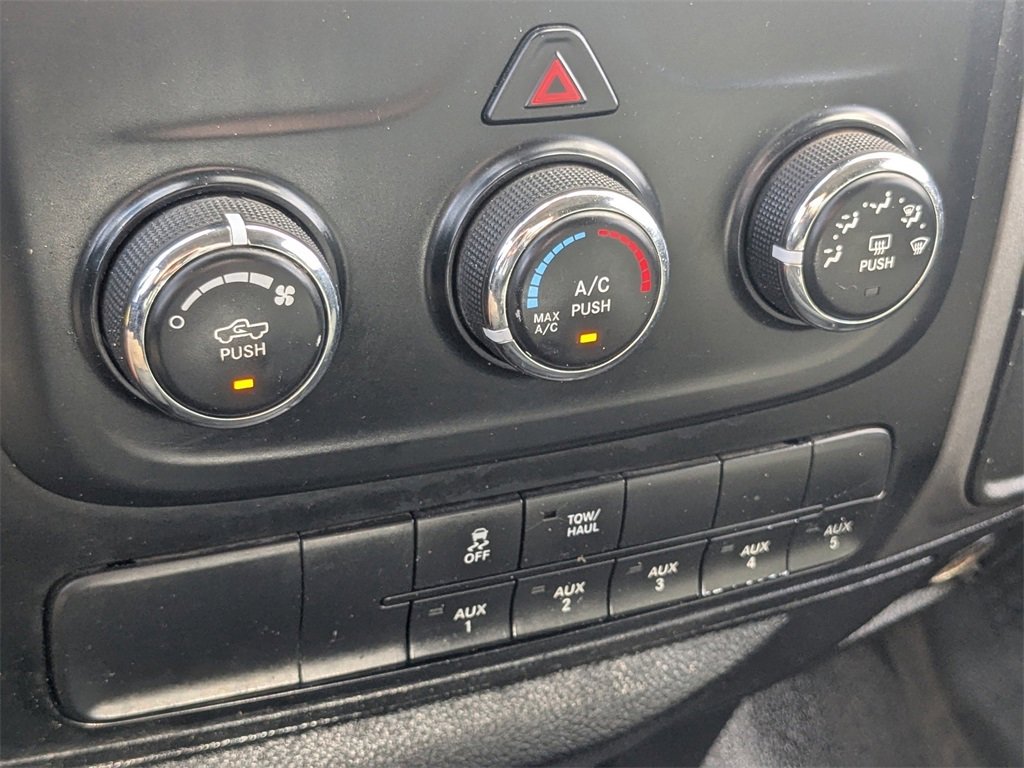 Used 2015 RAM 3500 Tradesman w/ Chrome Appearance Group image 22