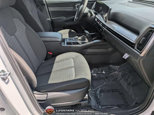 Certified 2025 Kia Sorento LX FWD image 30