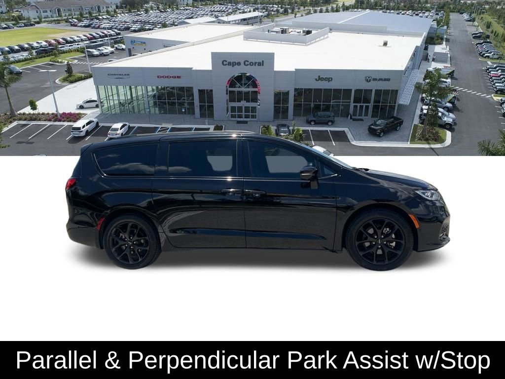 Used 2024 Chrysler Pacifica Touring-L w/ S Appearance Package FWD image 16