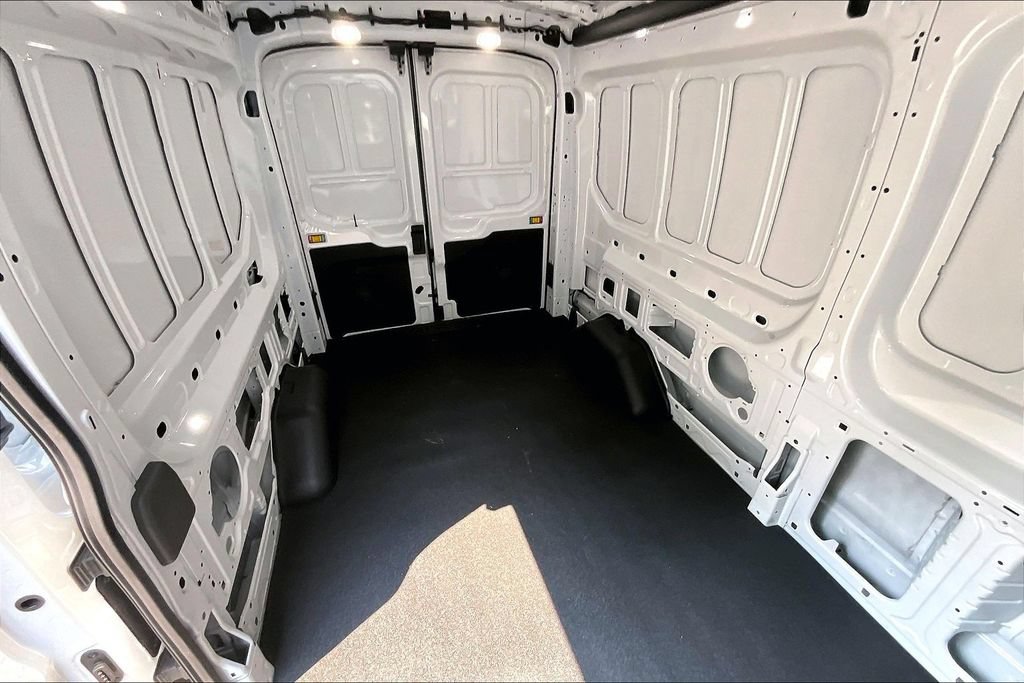 New 2026 Ford Transit 250 148 Medium Roof RWD image 10