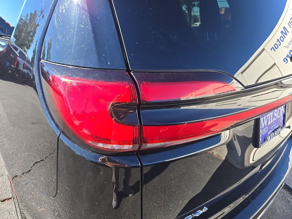 Used 2024 Chrysler Pacifica Touring-L image 36