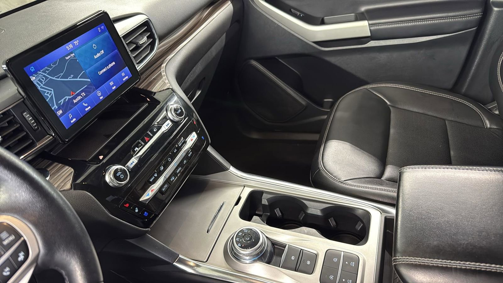 Certified 2022 Ford Explorer Limited image 21