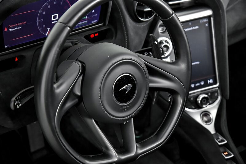 Used 2020 McLaren 720S Spider RWD image 18