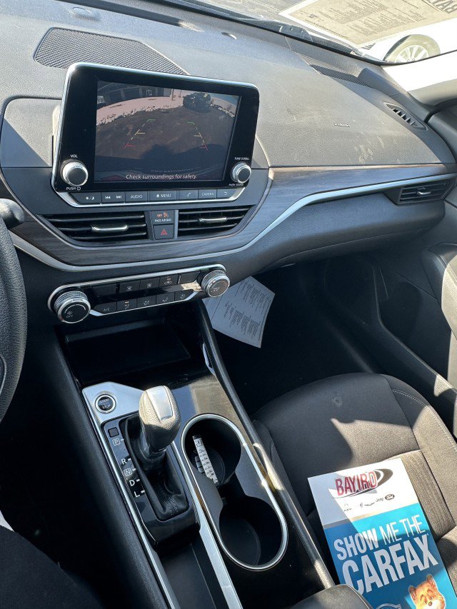 Used 2024 Nissan Altima 2.5 SV FWD image 21