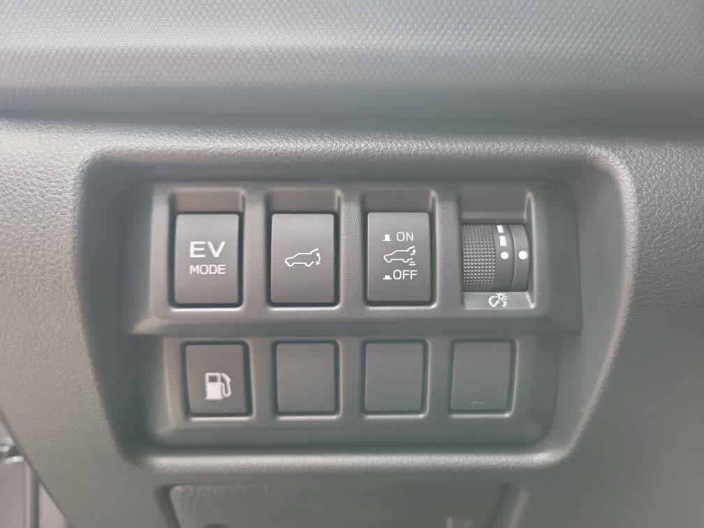 Certified 2025 Subaru Forester Premium AWD/4WD image 25