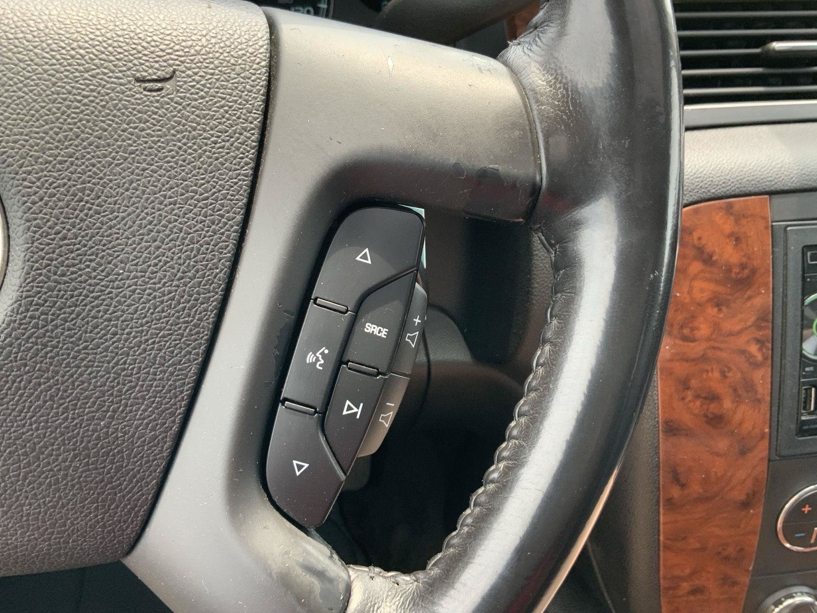Used 2008 Chevrolet Avalanche LTZ w/ LTZ Preferred Equipment Group AWD/4WD image 30