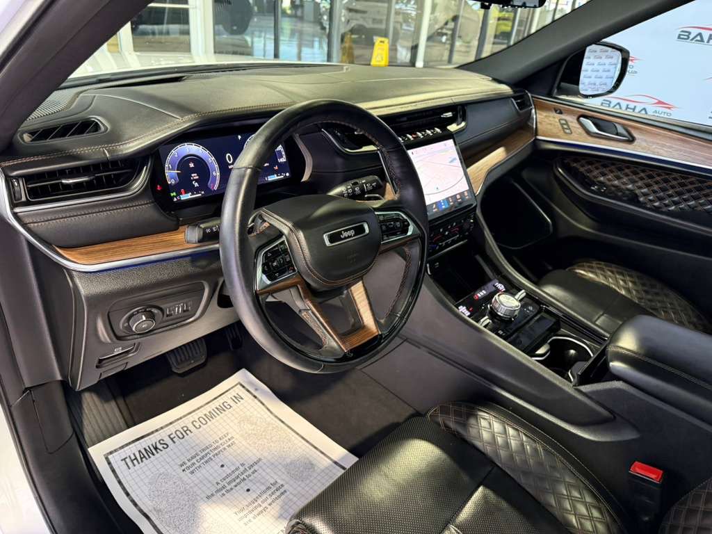 Used 2023 Jeep Grand Cherokee L Summit w/ Advanced Protech Group IV AWD/4WD image 36